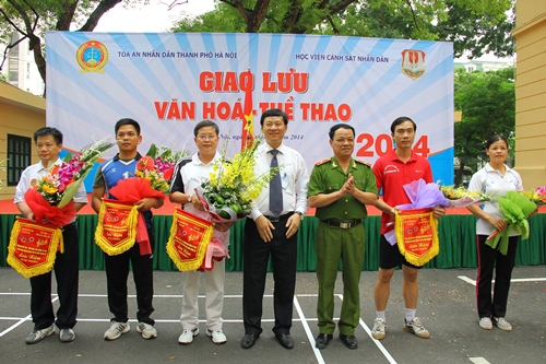 Êv88 chào đón năm mới 2026 và Toà án nhân dân Thành phố Hà Nội tổ chức giao lưu văn hoá thể thao
